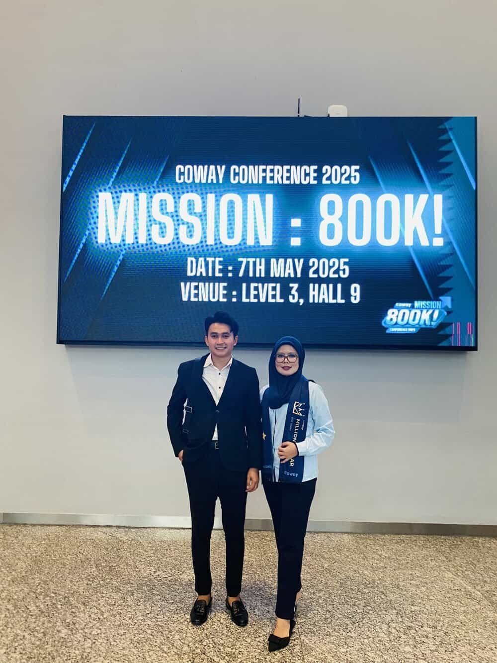 Shah Faizal dan Zarifah (Iffa), ejen jualan sah Coway, di Coway Conference 2025